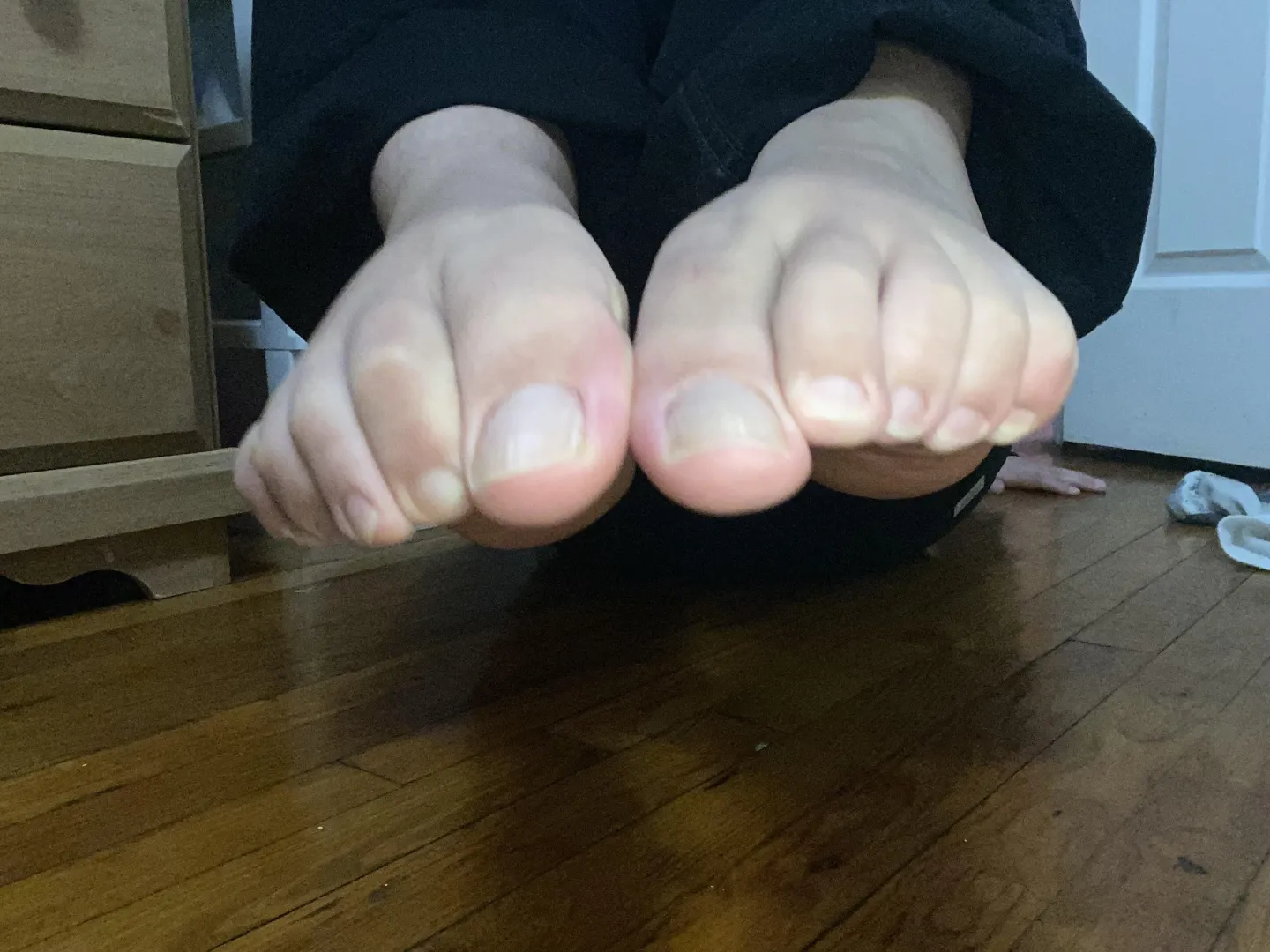 My toes are cold, can your mouth help warm them up? posted by GeneralZod0325