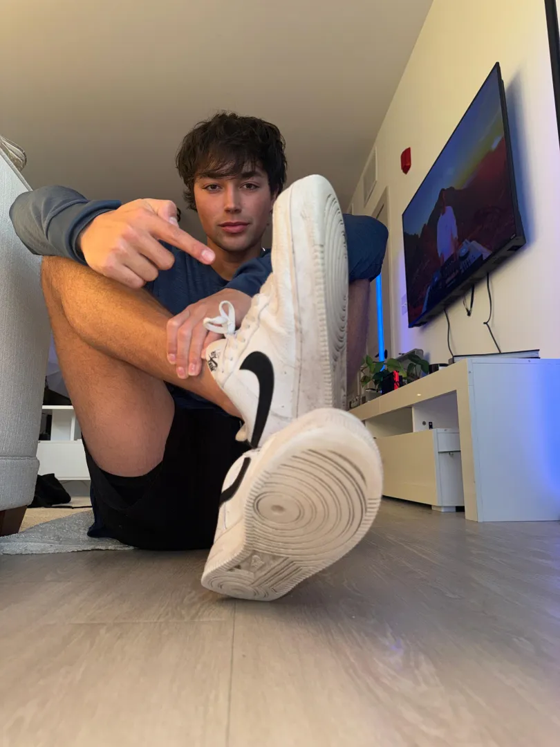 My toes need some worshipping posted by Empty-Translator9261