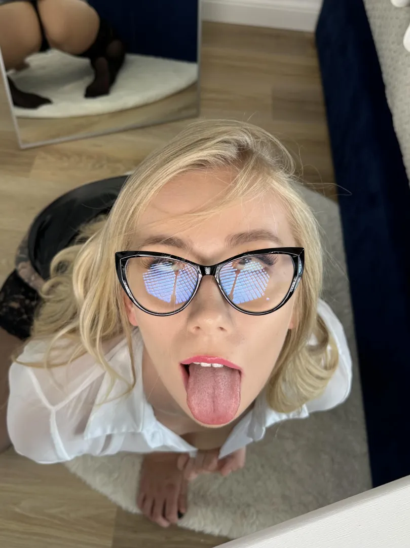 My tongue is ready to be used posted by Balarinakriten