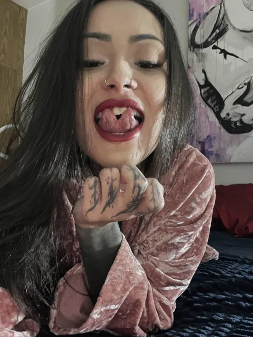 my tongue’s got more game than you can keep up with by TidewovenSoul