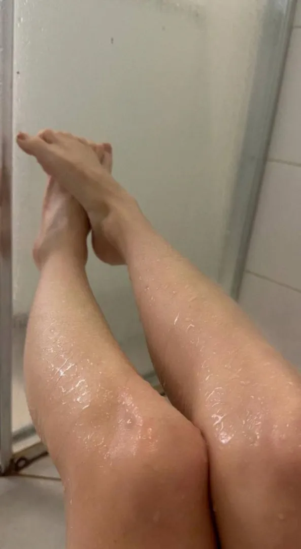 My Valentine’s feet posted by NyxWitchingHour