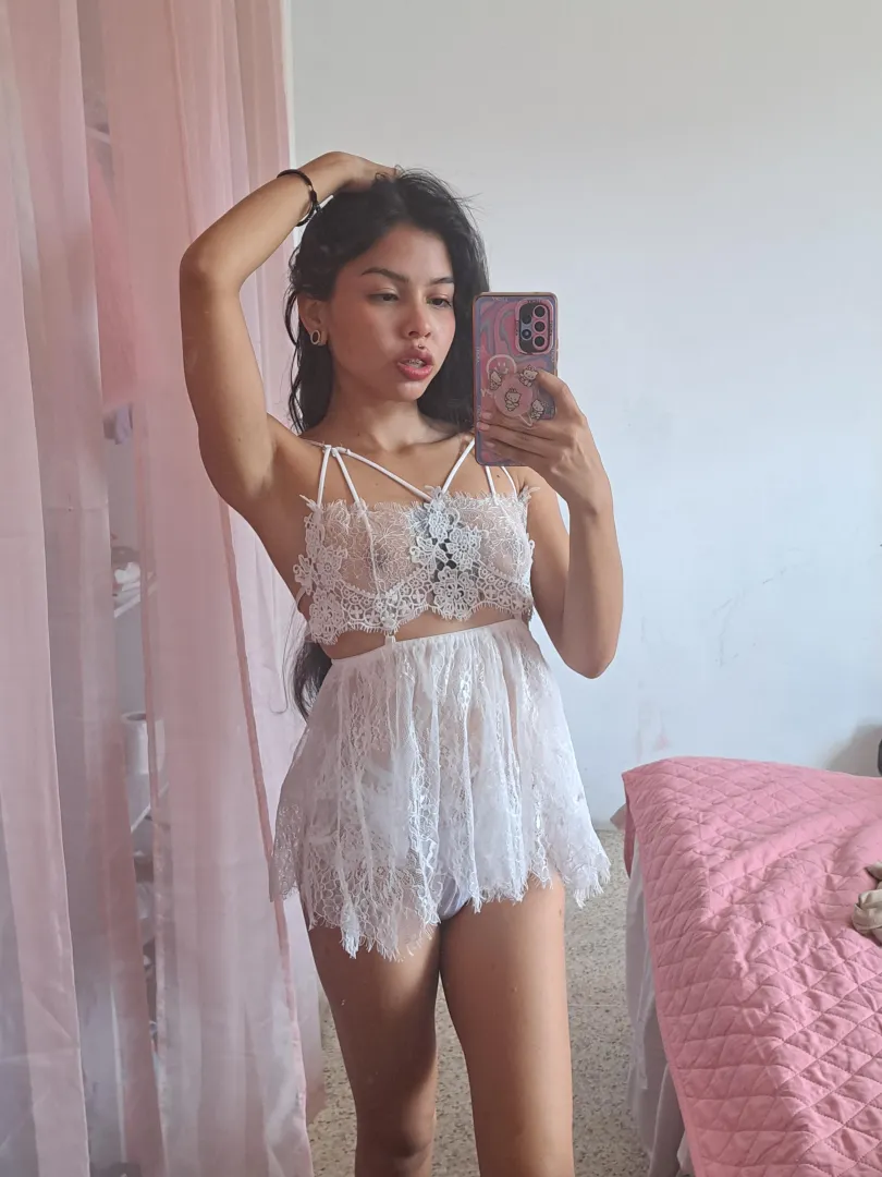 my way of being sexy posted by Fuzzy-Bunnyyy