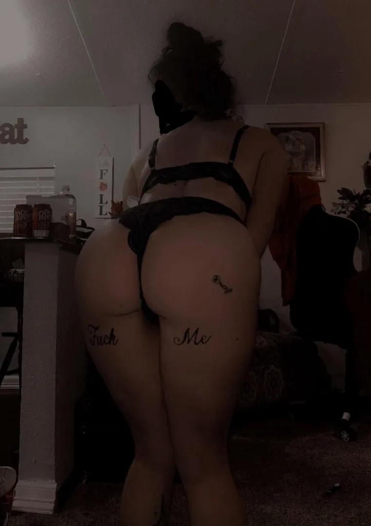 My wife got it the best  posted by herbigdickstepbrothr