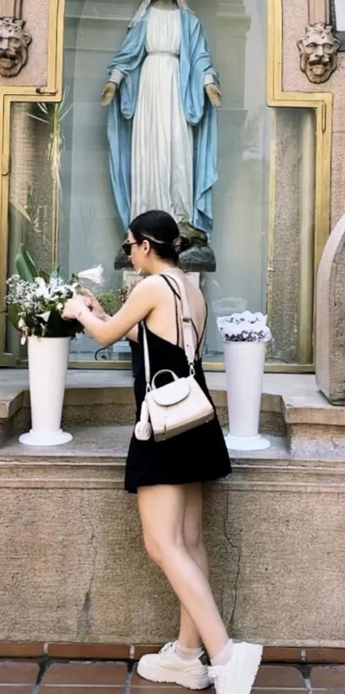 My wife’s outfit by AlexRockr