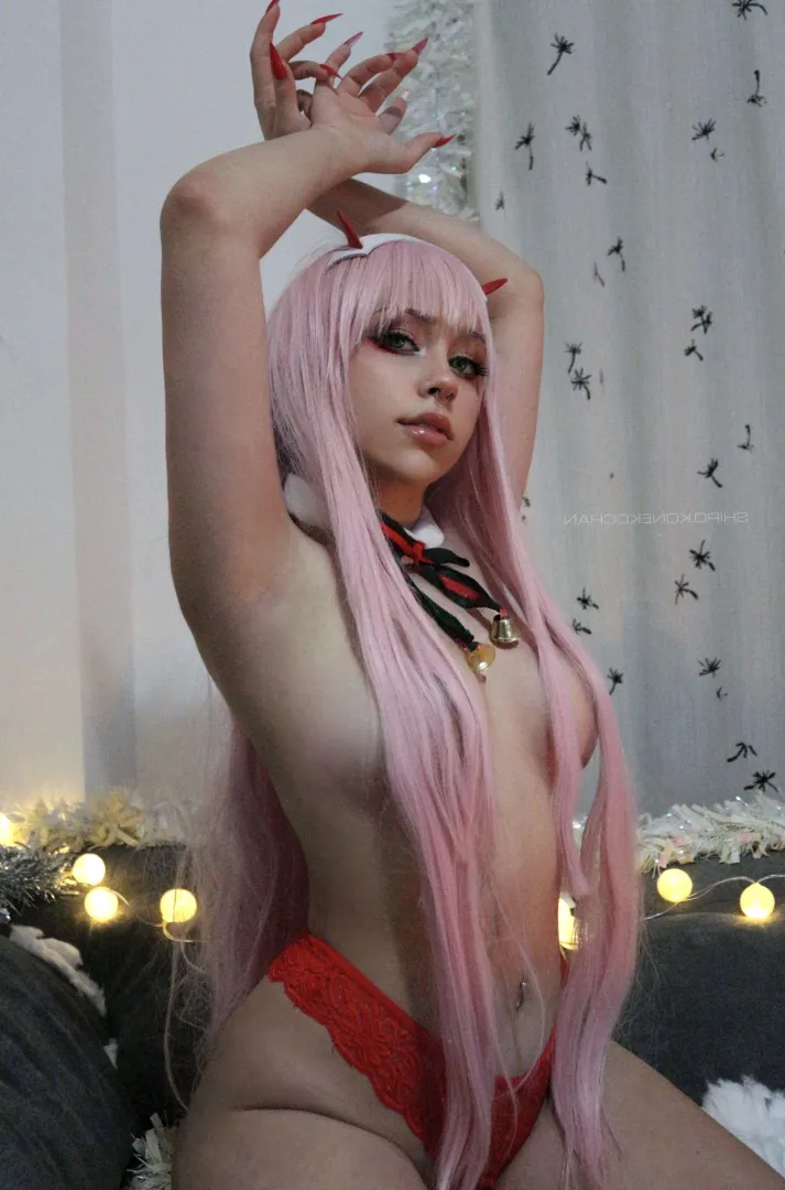 My Zero Two cosplay (Shirokoneko) posted by _BlushyDove
