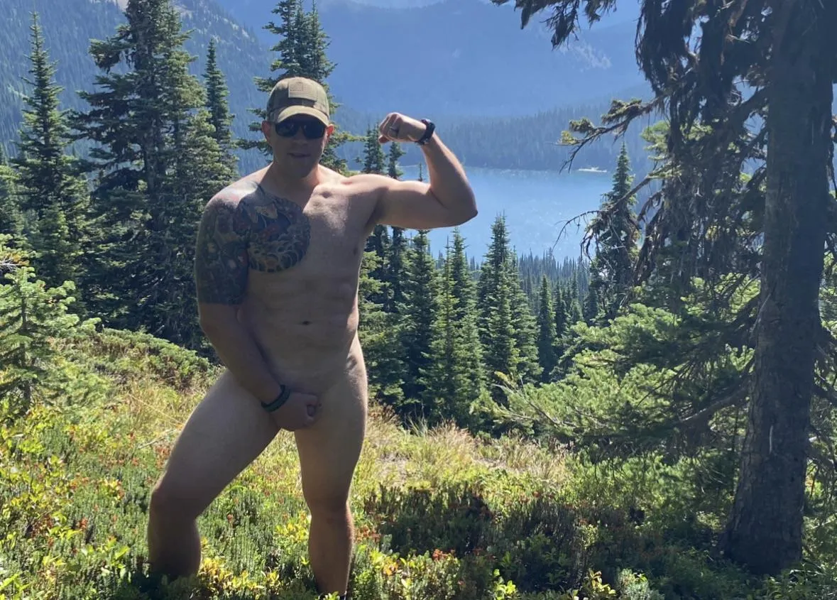 Naked in WA Nature posted by DesignIll963