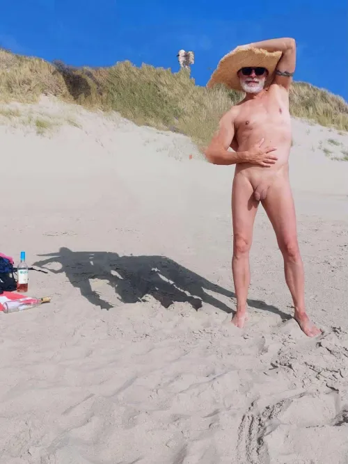 nakedulrich nude on the Beach by Creepy-Improvement35