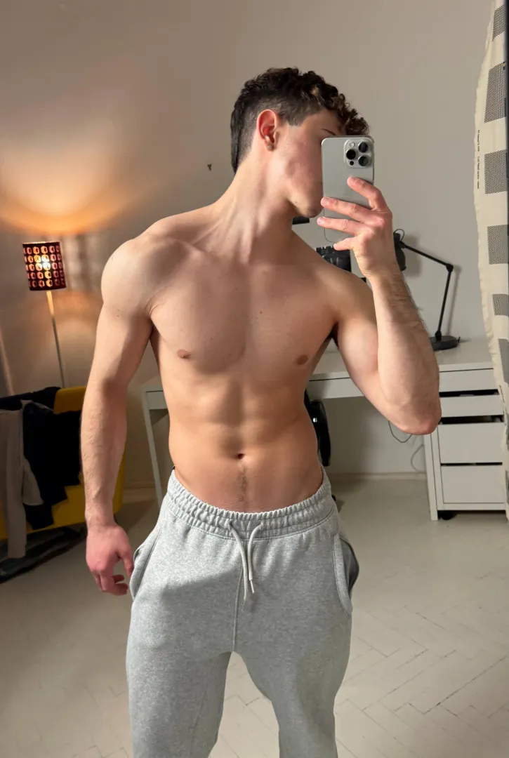 Name one thing you wanna touch right now posted by Flavio_Morino