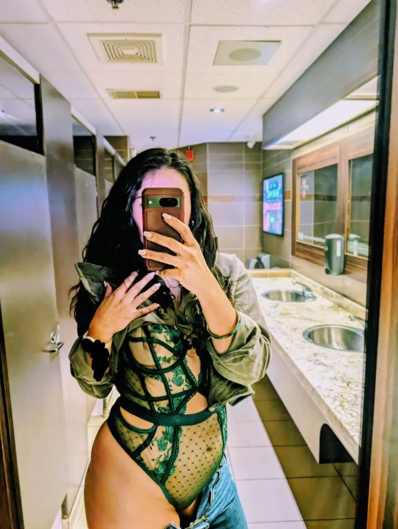 Name that bathroom - Round 2 ! posted by johnnyandkate