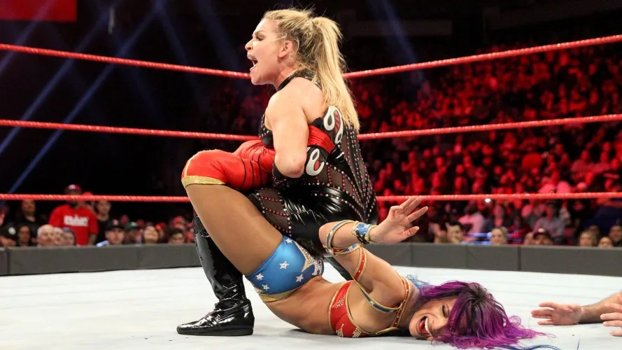 Natalya forcing Sasha Banks to tap out by AirDeW3