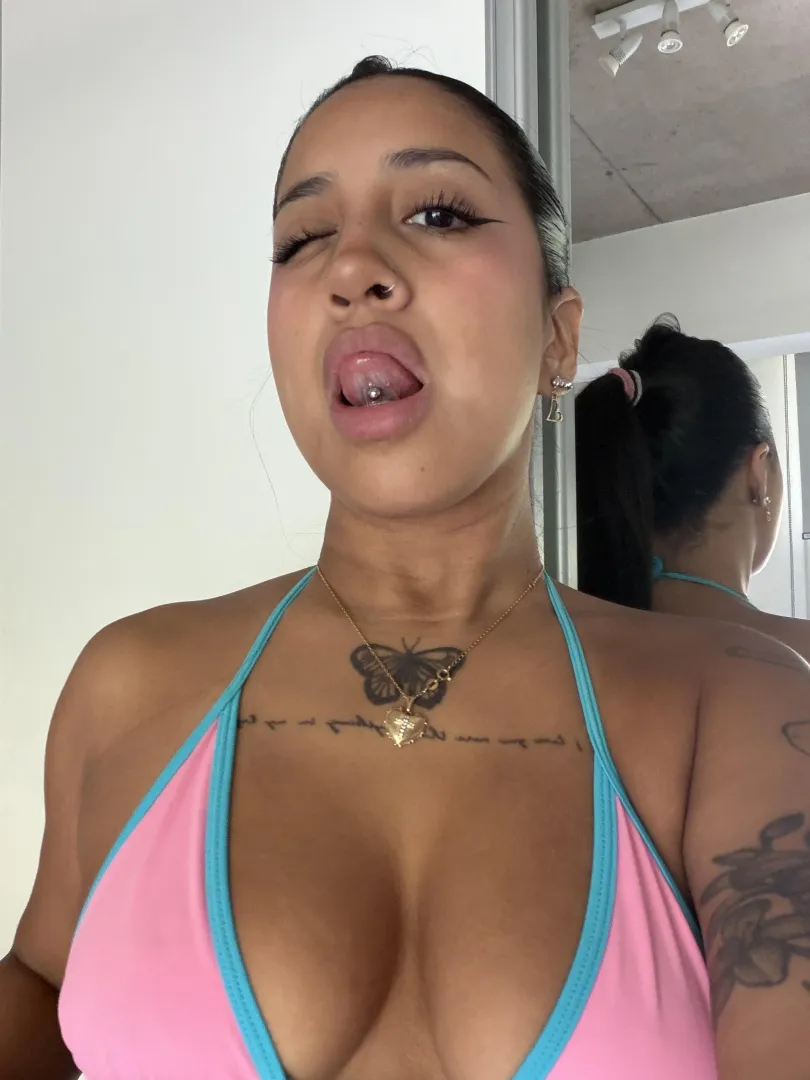 natural body and good content! suscribe posted by babygalsivip