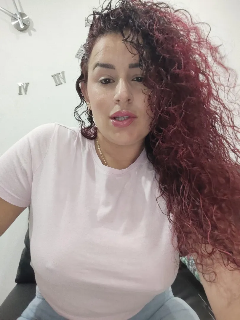 Natural, delicate, pink lips  Tell me if it isn't a delicious temptation  posted by Genethay