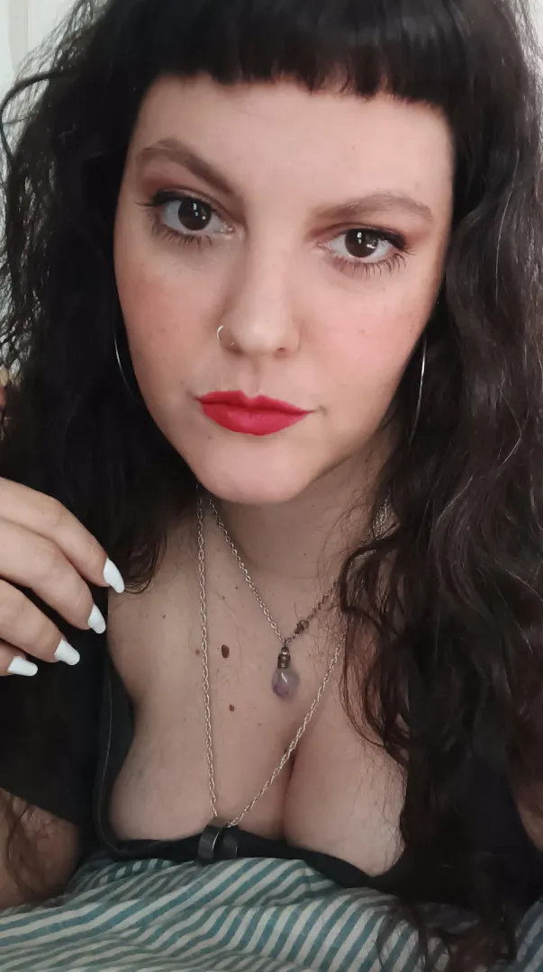 Natural latina waiting for you posted by AmyRei666