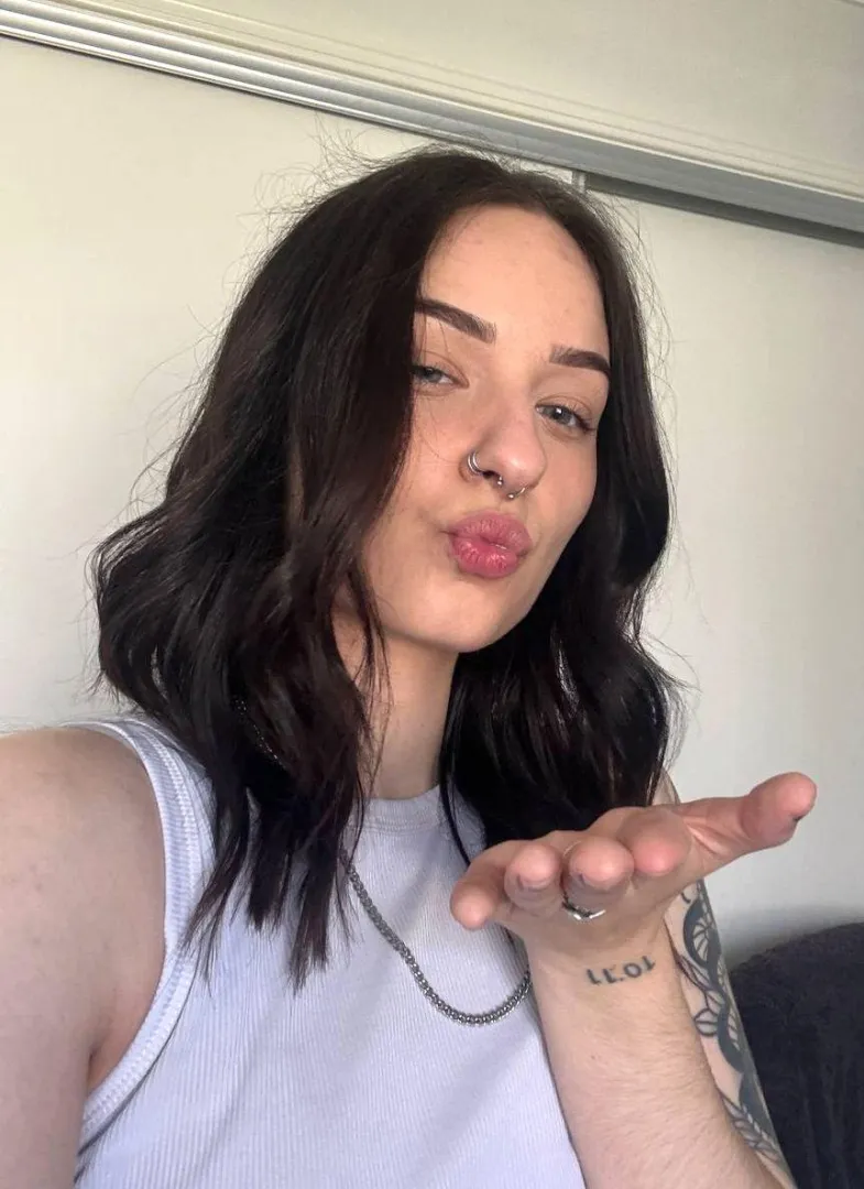 Natural reaction posted by mochacaramela