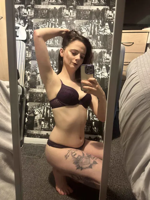 Naughty English milf by SnackVixen