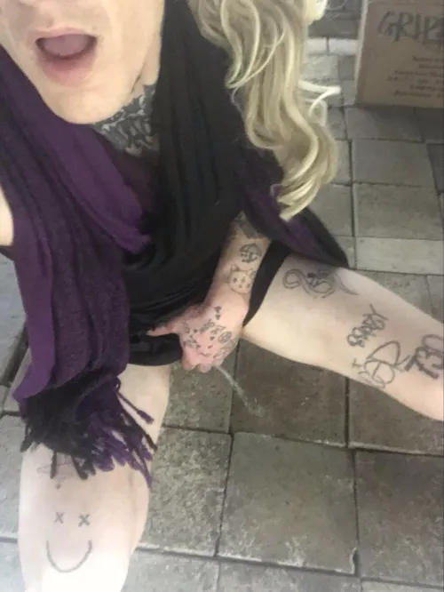 naughty girl  this was v risky  by playgirl616