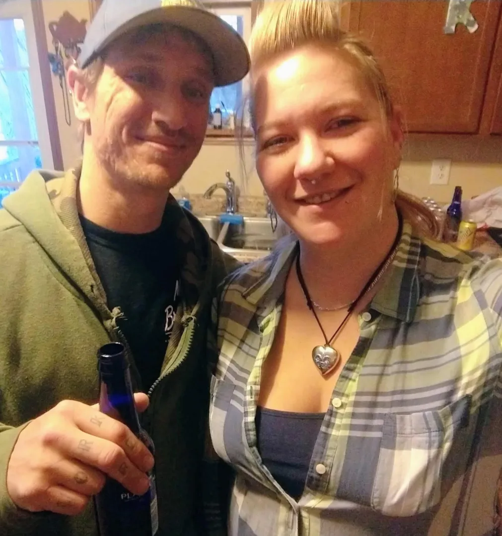 NE Iowa couple planning a Valentine's Day(Feb14) first time trip to Club G in DSM. Looking to make friends posted by MuttRufftouch