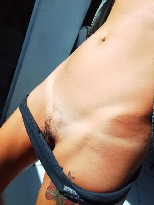 Neat and in the sun by Yesinfinite888