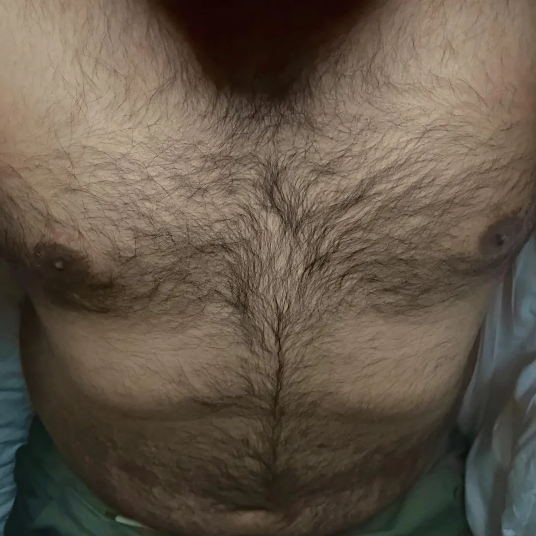 Need a bear bro to cuddle  (30) posted by MountainBro5135