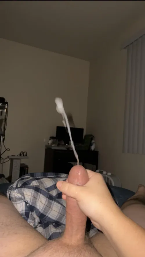 Need a bottom by BeeBroad4265