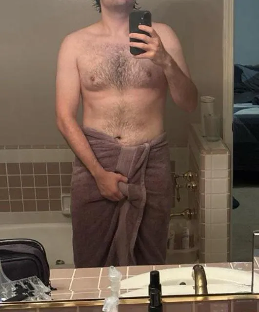 Need a hairy bro to hmu posted by Parking-Spare7271