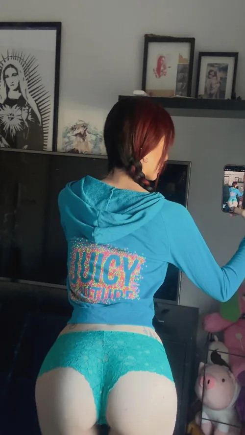 Need a host tn, kinda horny + sipping lmao - chat on lnsta: ,.lunarumes.' by mafnxxx