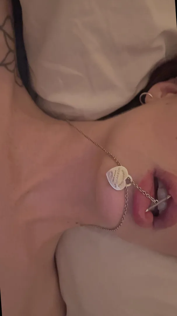 Need a host tn, kinda horny + sipping lmao dm on lg:.Iunaromes'. posted by [deleted]