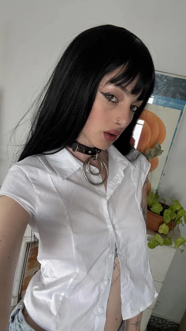 Need a host tnight, kindaa horny n sipping lmao.. posted by jmodprod