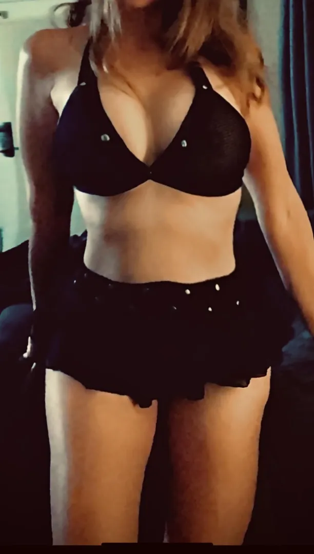 Need an In Shape Man for F posted by DesireForHerXXX