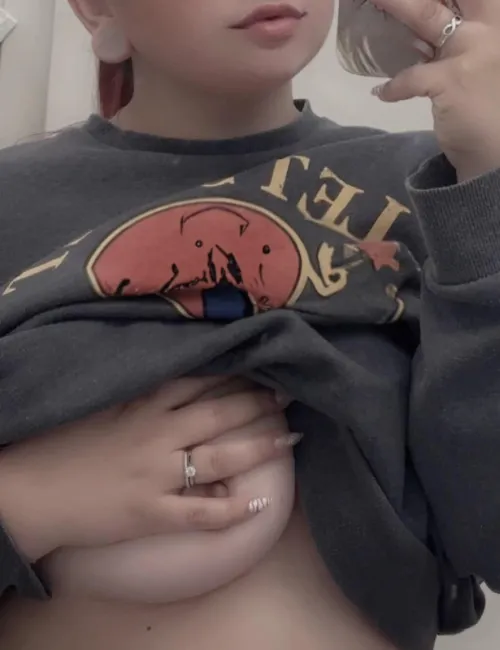 Need some attention by ThiccFilAZ