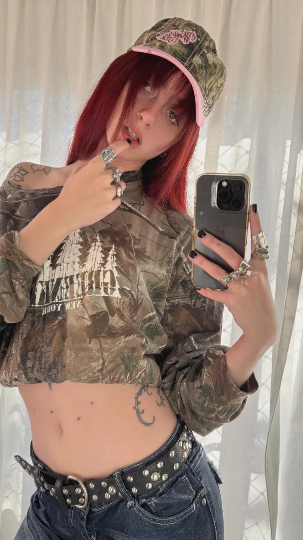 need someone that can provide hosting - go lg for real chat:.Iunaromes'. posted by udub86