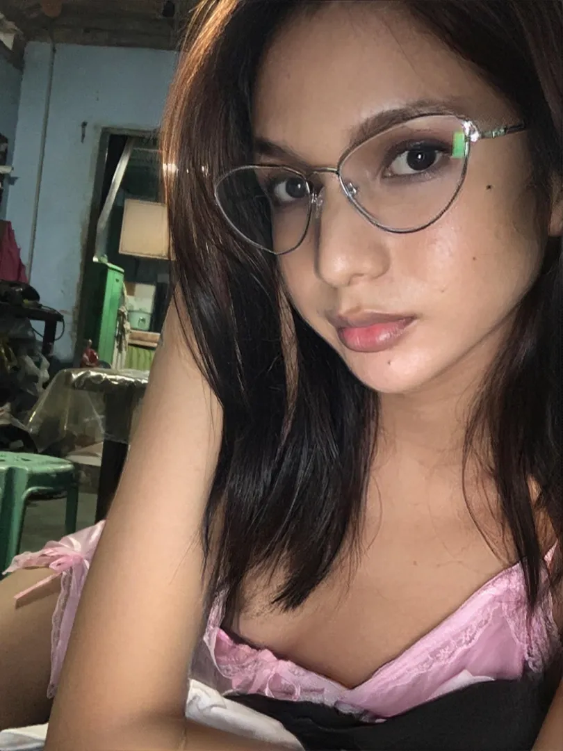 need someone to cuddle me posted by Elegant-Employee-305