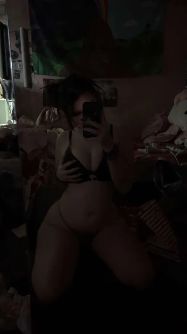 need someone to do my hotwife posted by Careful-Cable8579