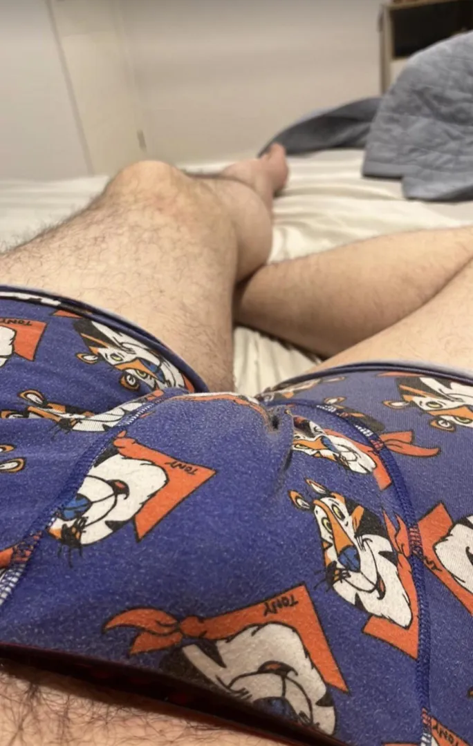 Need someone to help frost these flakes posted by No_Individual_42