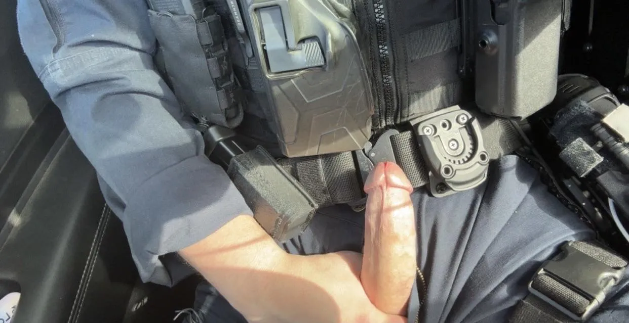 Need someone to keep me warm during this winter storm (27) posted by wyatt9513