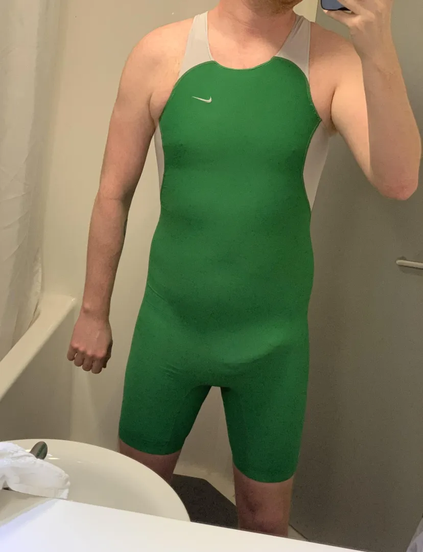 Need someone to wrestle with posted by skintight_geek