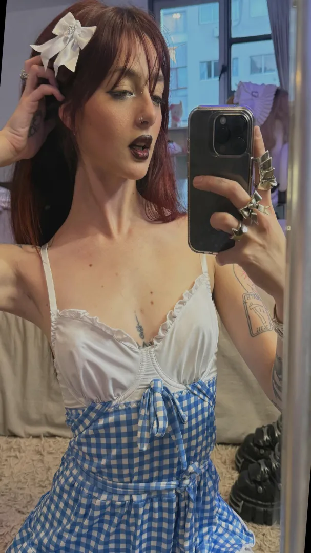 Need someone who can host today iintsagm:,lunalysera. posted by nothingnadano