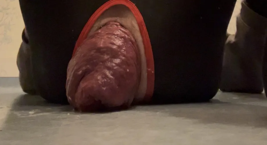 Need top, Umeå by GreedyHolePro