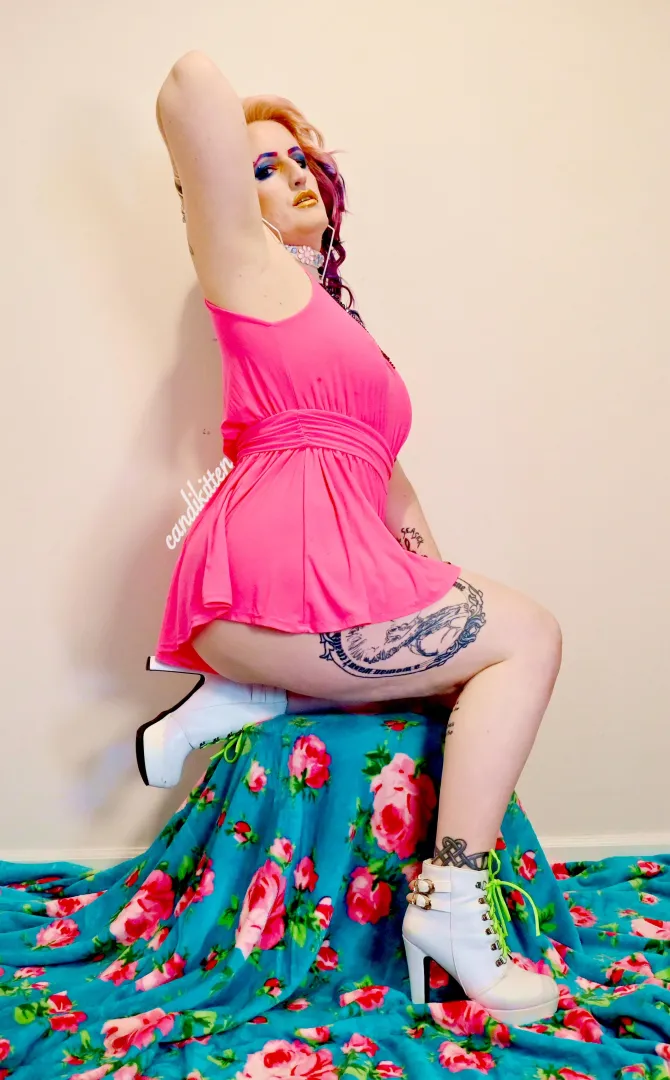 Neon hourglass  posted by candi-kitten