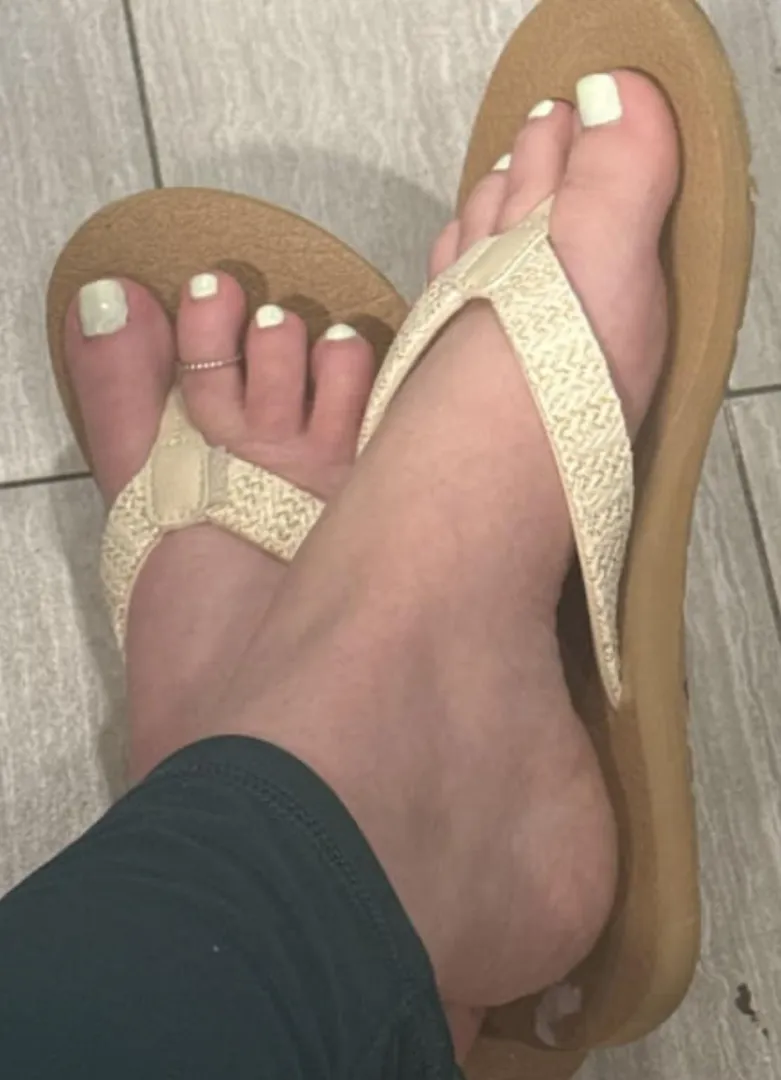 New feet seller posted by salty-toed