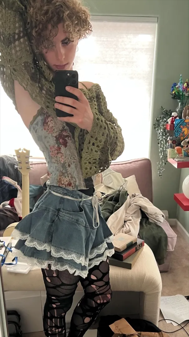 New fit! Swipe to undress and expose my new flat inverted cage :3 posted by Lunaa-Femboy