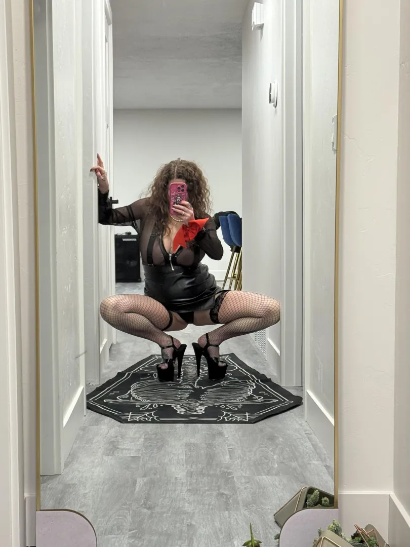 New house but still your favorite Utah slut.  posted by curly_squirts