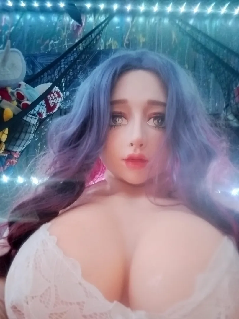 New mask, feeling prettier than ever posted by quizicool724