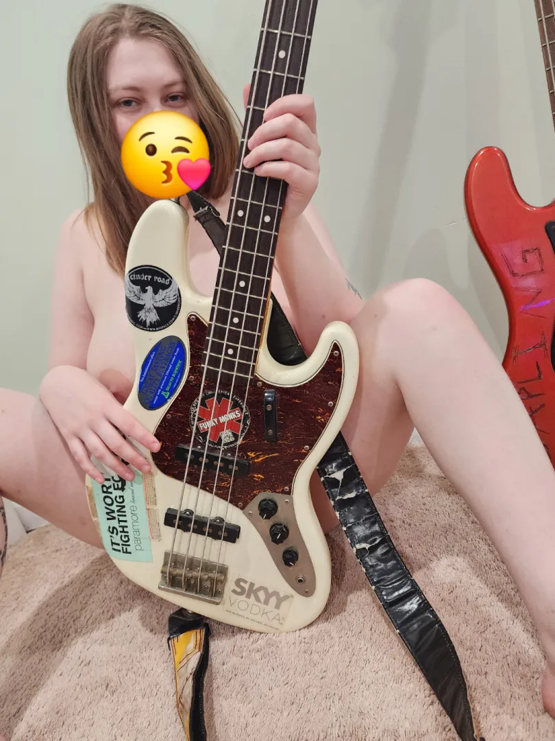 New milf here babes! Telegram me posted by MommyKay1103