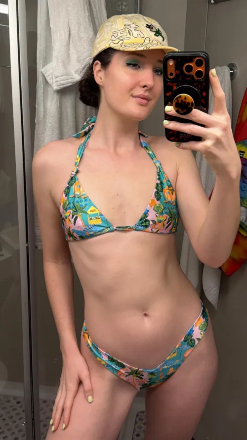 New suit with eye shadow to boot by TinyPaleMarshmallow