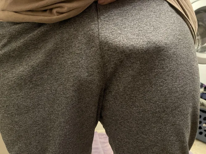 New sweats dont hide anything by PitStopPrince