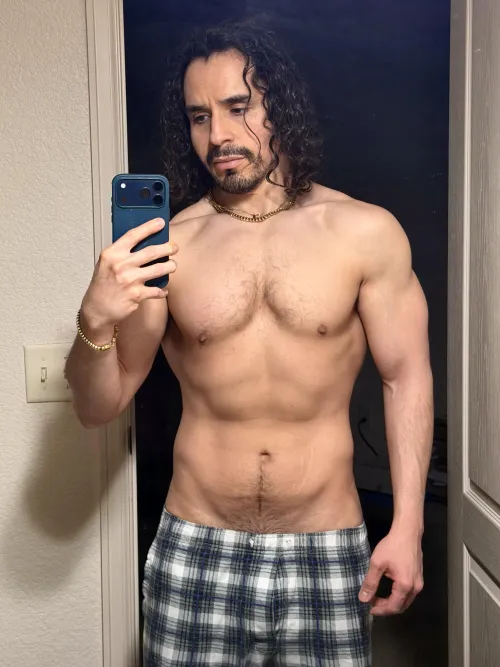 Newbie here.  Hey by FitMan719