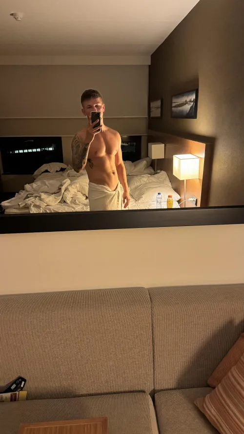 Night flex by Daddy-Fit1989