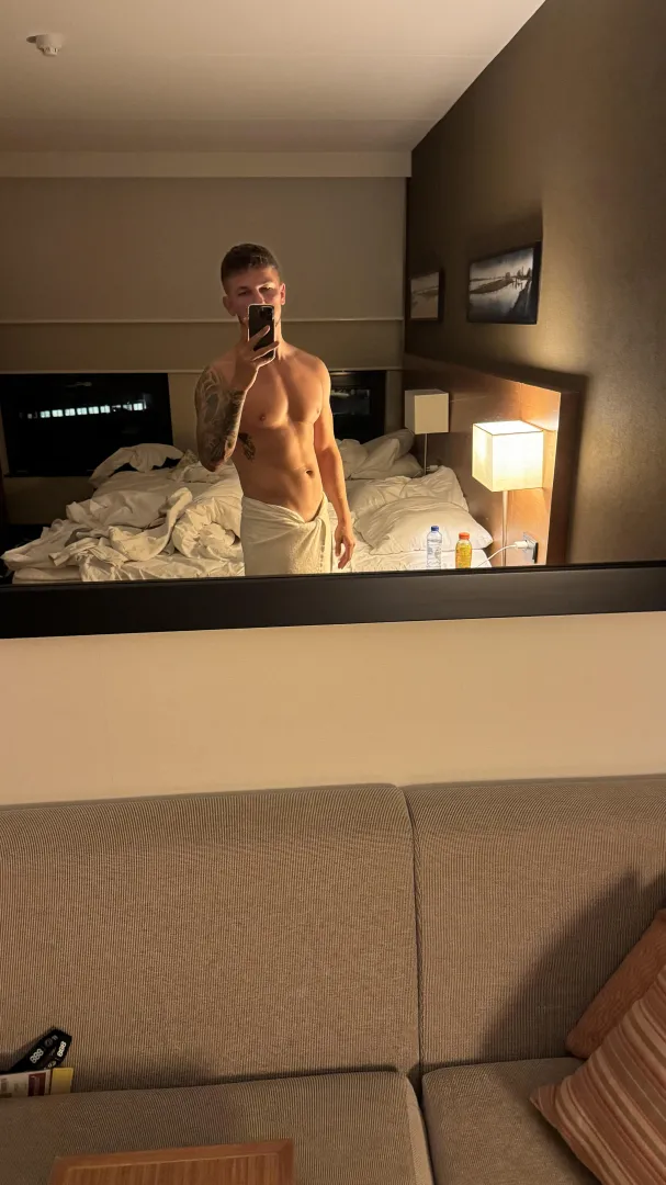 Night flex posted by Daddy-Fit1989