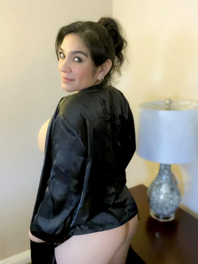 No bra… or panties today.  posted by bigbadbootybabe